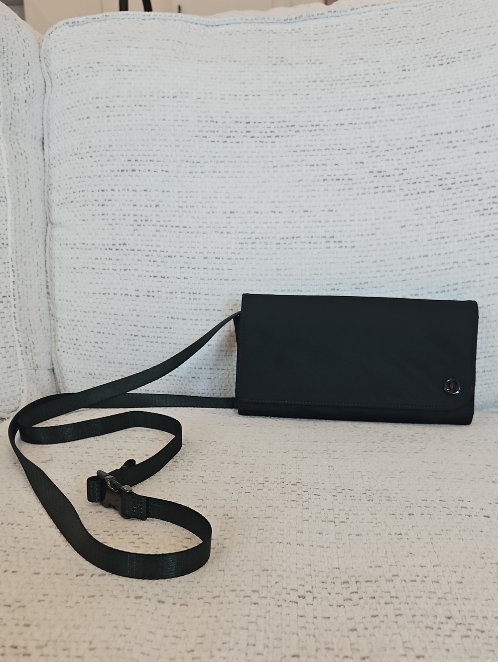 Lululemon Rainforest Green Wallet Clutch Crossbody